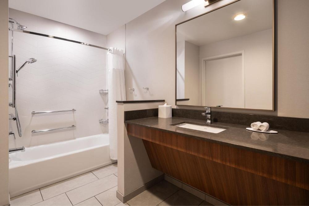 Suite, 2 Queen, Sofa bed interior